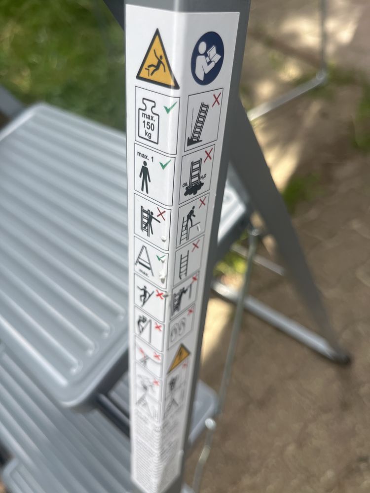 Step Ladder foldable