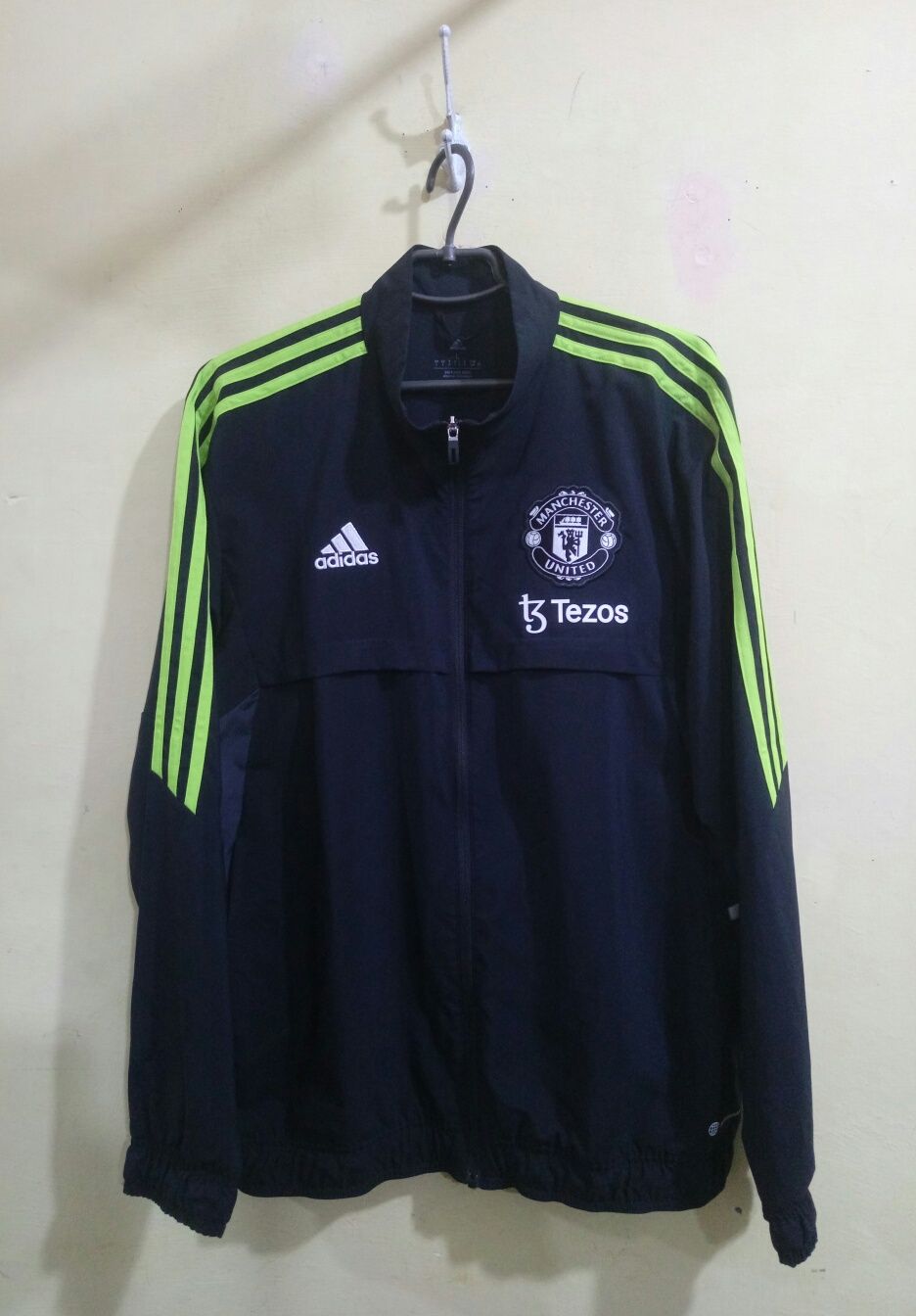 Adidas Manchester United оригінал спортивна футбольна куртка