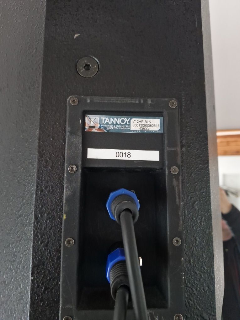 Yamaha p5000s Tannoy V12hp HK Audio