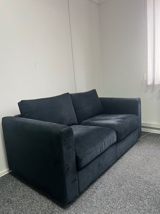 dwuosobowa sofa IKEA Vimle w kolorze antracytowym Hillared