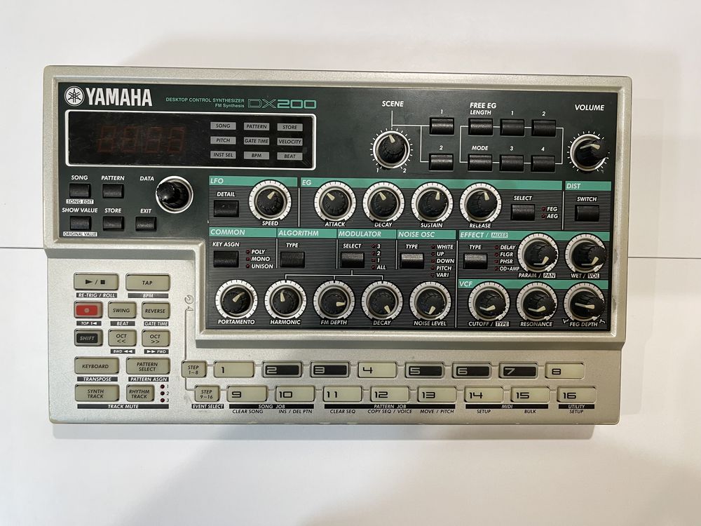 Секвенсор Yamaha DX 200 FM