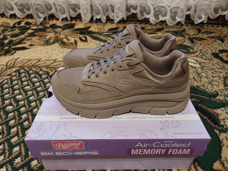 Жіночі кросівки Skechers 37.5 сіро-коричневий 158590 DKTP