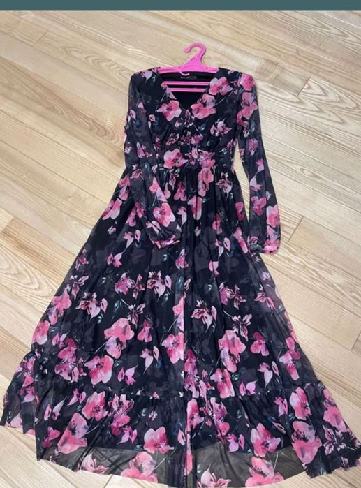 Сукня в чудовому стані   Mohito