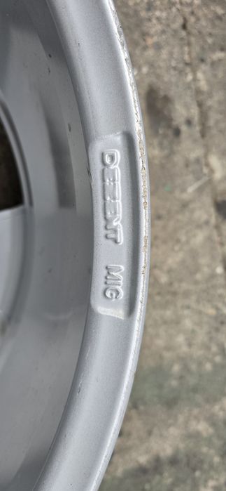 Alufelgi Dezent 7.5x19 5x114.3 ET54.5 67.1mm KBA 54564 KB silver felgi