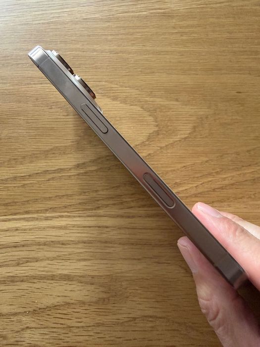 iPhone 16 Pro 128 GB Desert Titanium – stan idealny, gwarancja