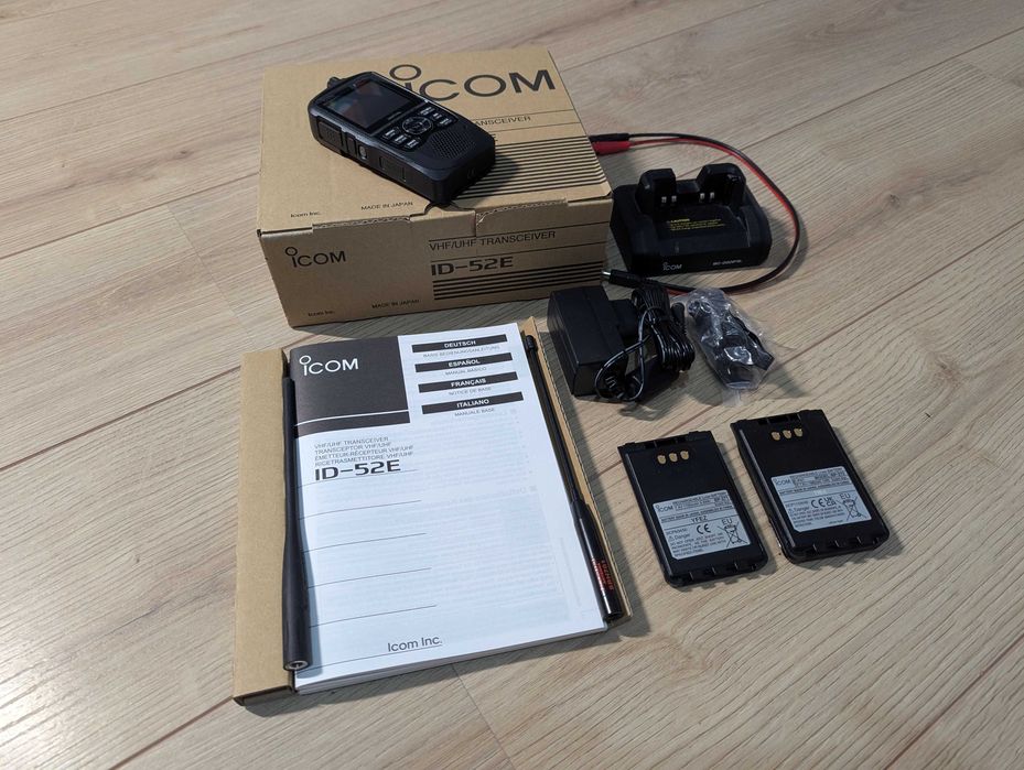 Radiotelefon Icom Id52e