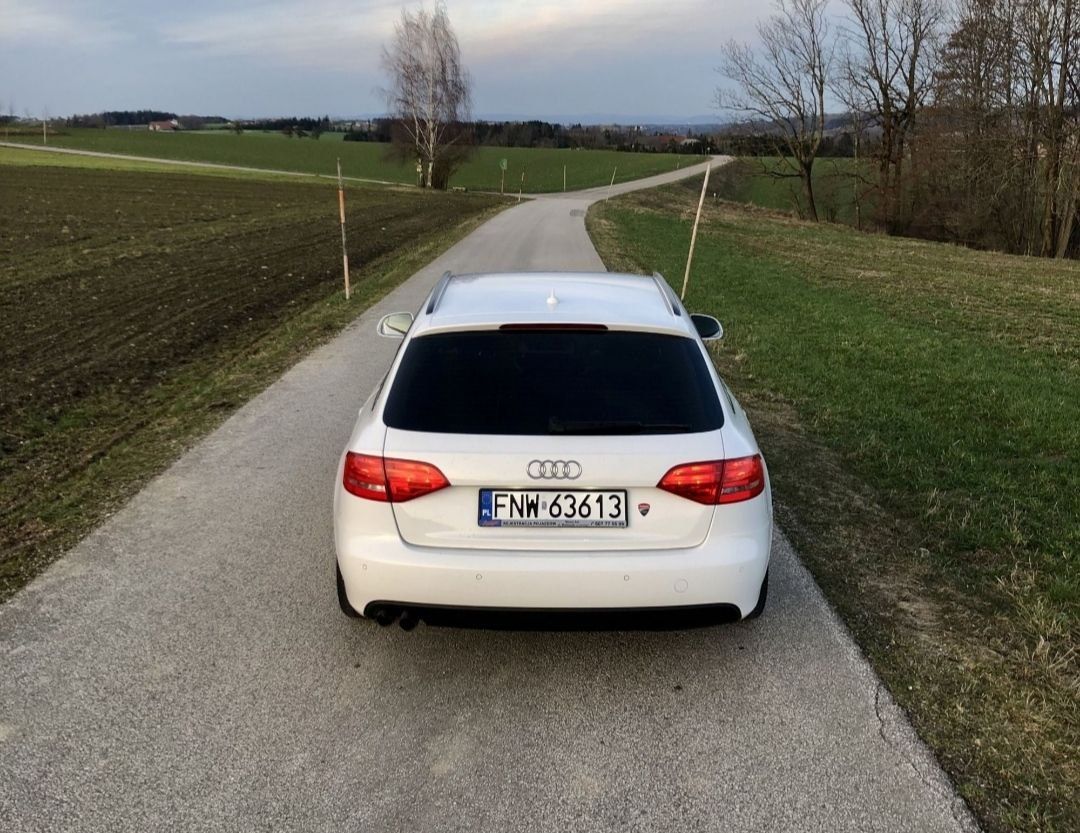 Audi A4 B8 2.0 TDI Biała perla