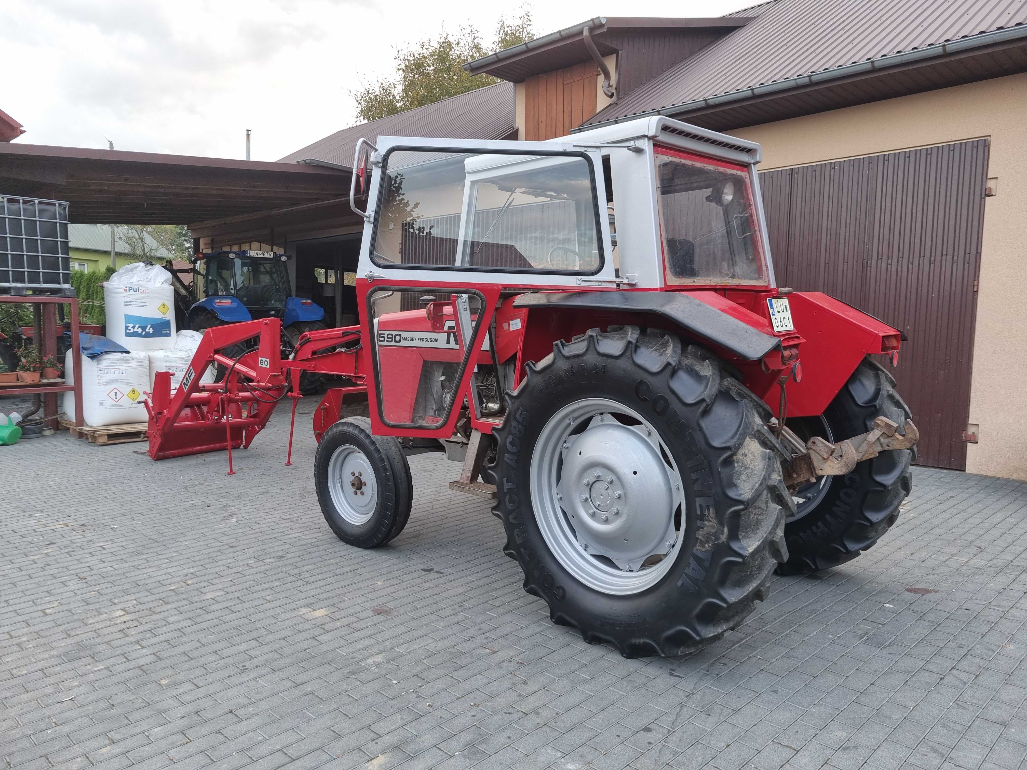 Ciągnik Massey Ferguson 590