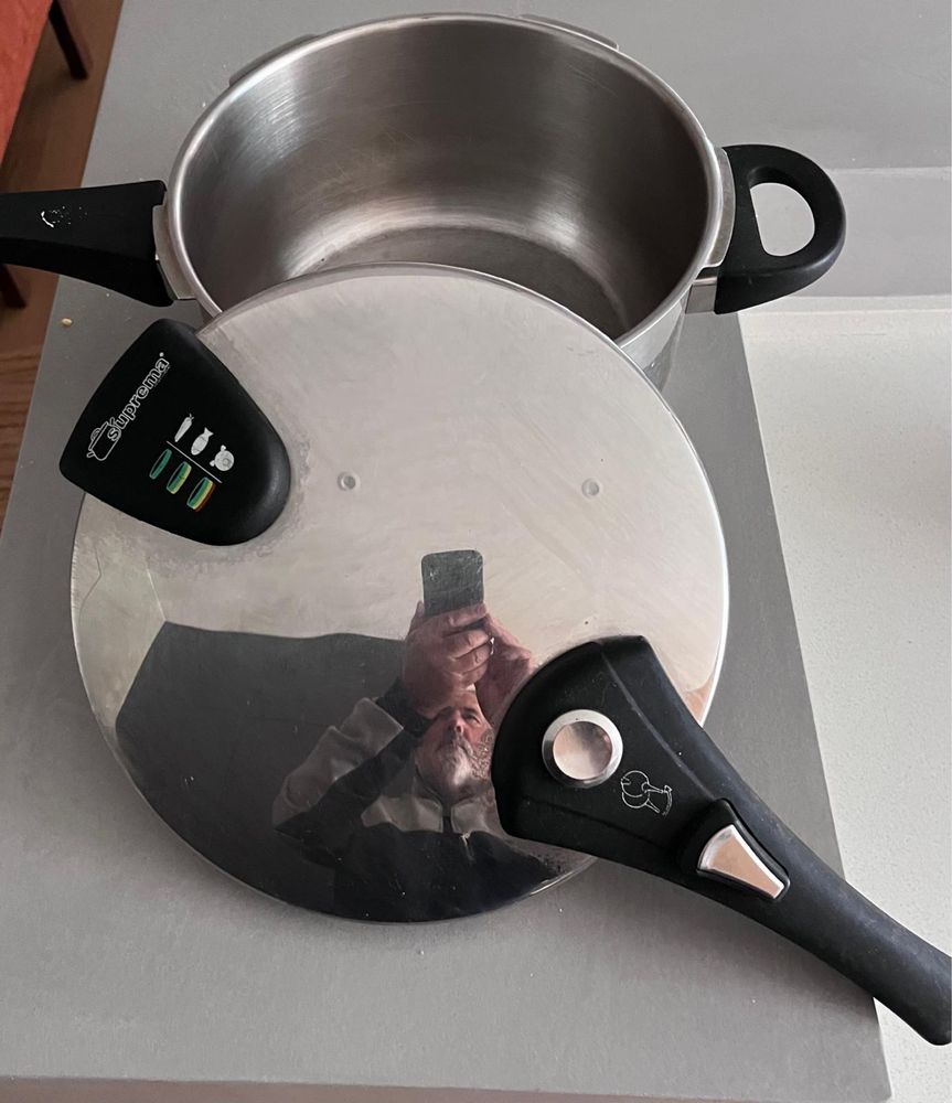 Panela de pressão Suprema