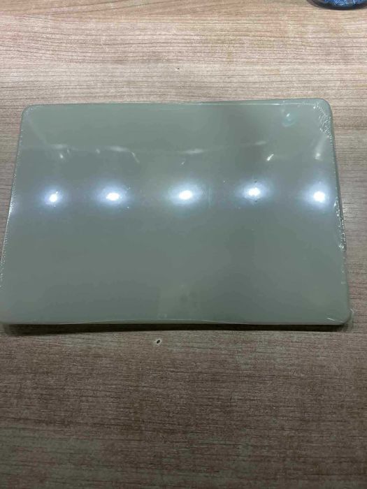 Etui na MacBook Air M2 13.6" A2681 nowe nieużywane