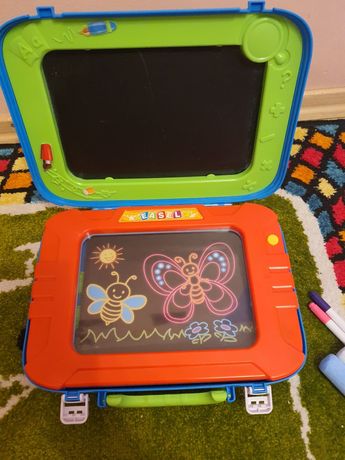 Детский планшет для рисования,  в виде чемоданчика