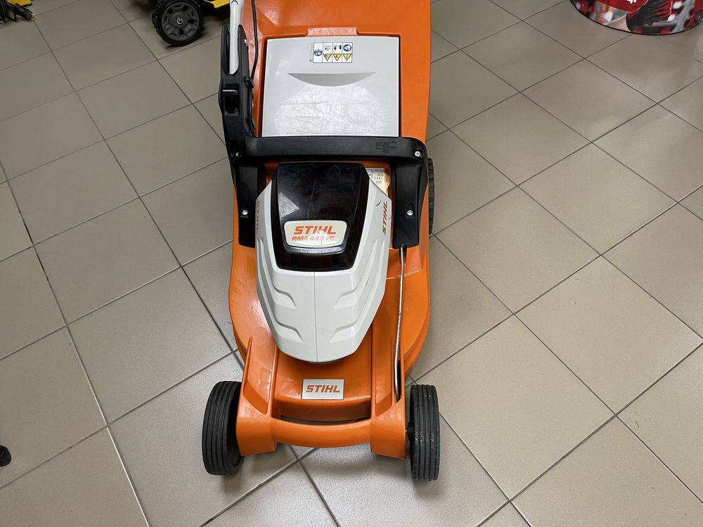 Stihl RMA 443.2 VC / акумуляторна косарка Штіль AP система