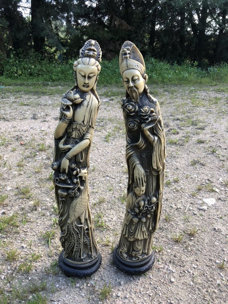 Duas Estatuetas Decoração