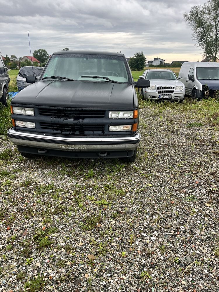 Chevrolet tahoe 5.7 V8 4X4 suburban yucon offroad