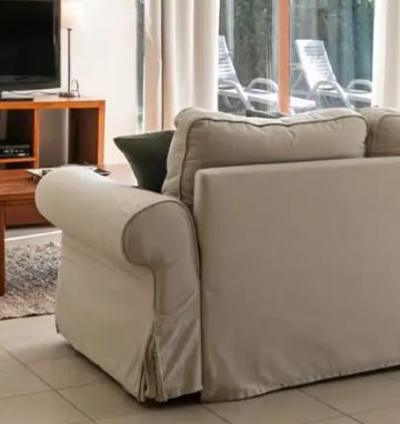 Sofá EKTORP com chaise long e cama IKEA como novo