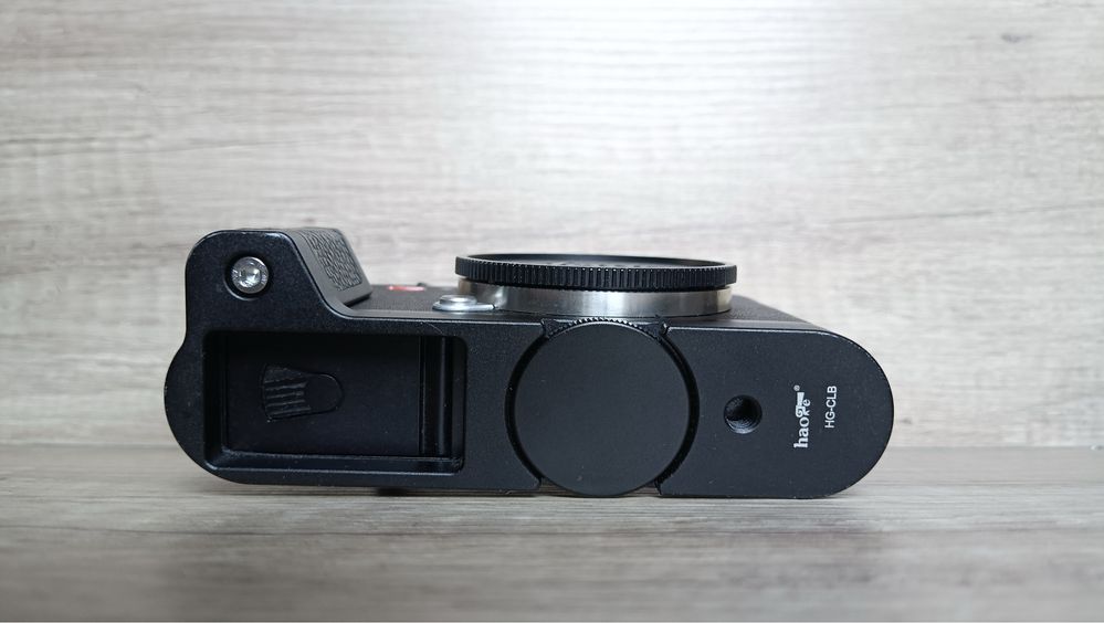 Leica CL, leica thumb, leica grip бездзеркальна камера