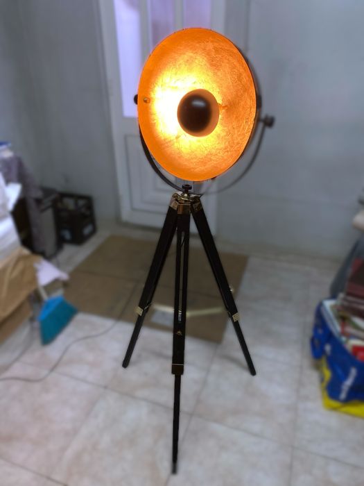 Candeeiro de pé vintage