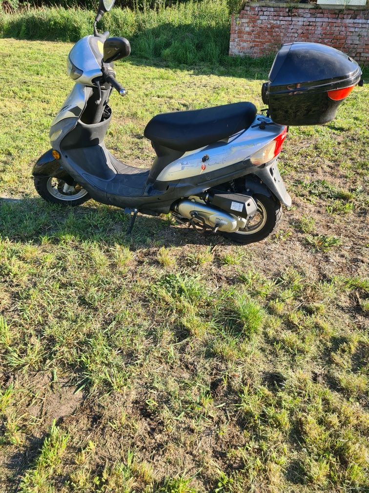 Skuter Rex Rs450 do naprawy