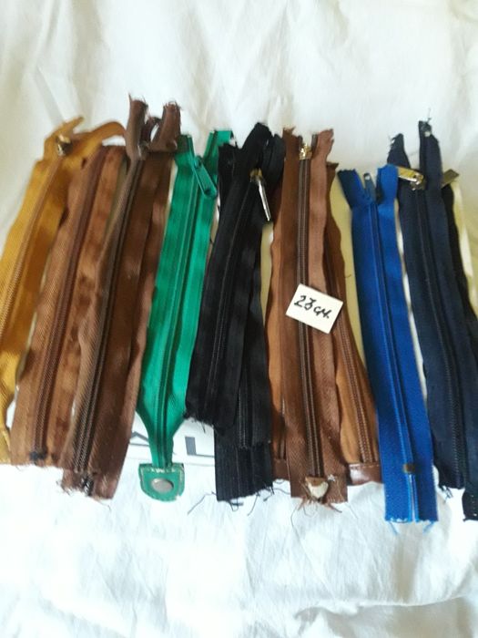 Отдам бесплатно вещи, ткани , посуду, обувь, детские вещи для новорожд