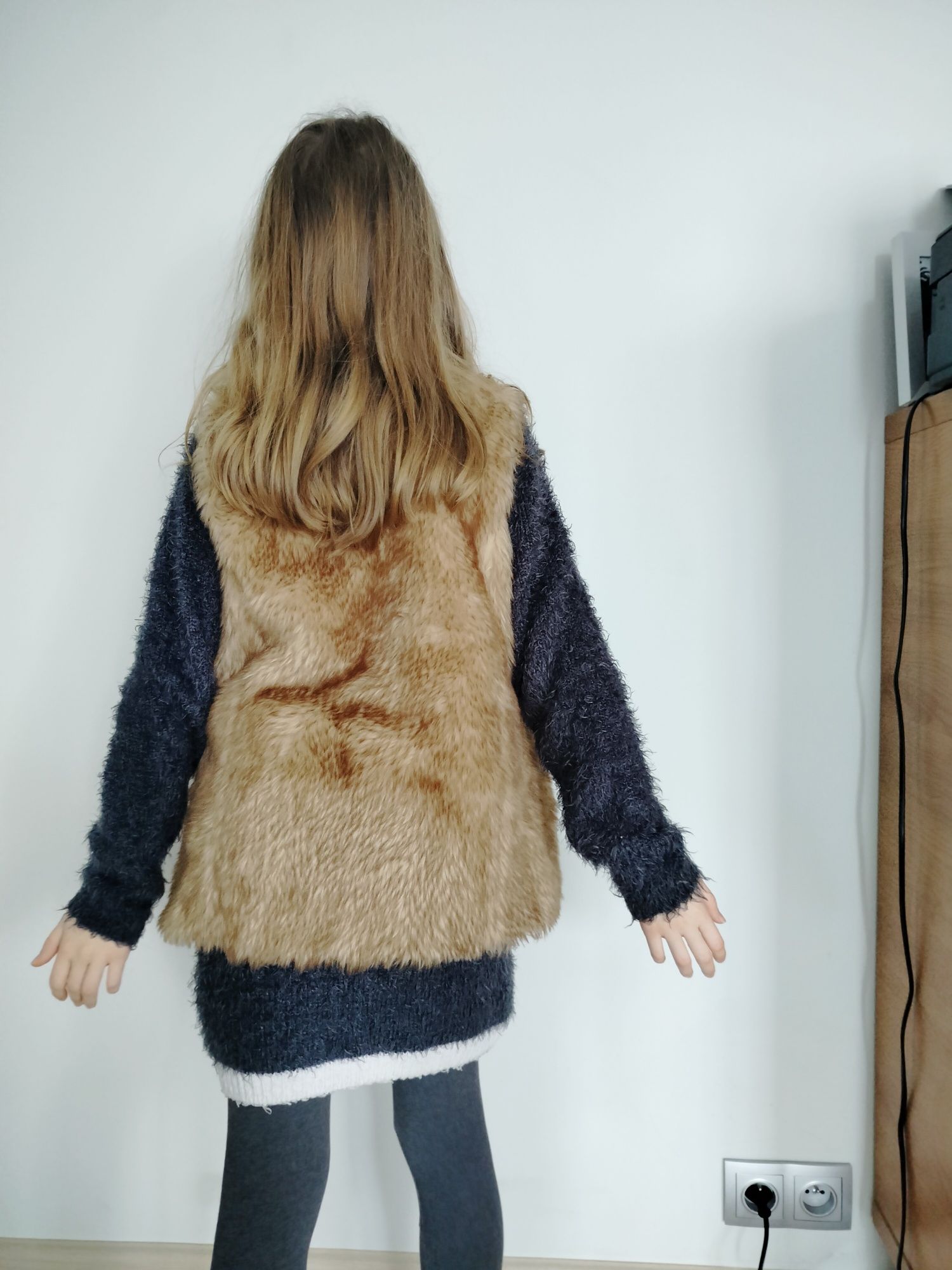 Kamizelka bezrękawnik futerko dziewczęcy Zara girl 146