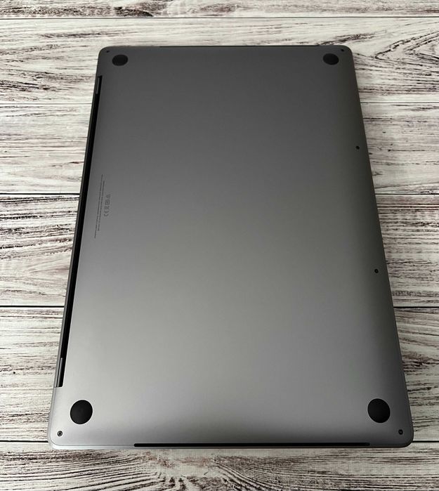 MacBook Pro 16" A2141 (Touch Bar 2019)Core i9 2.4/32/500 Pro 5300M 4Gb