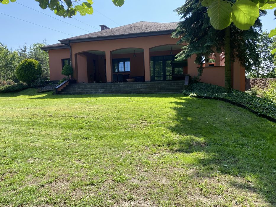 Dom 360m2 z dzialką 3000m2
