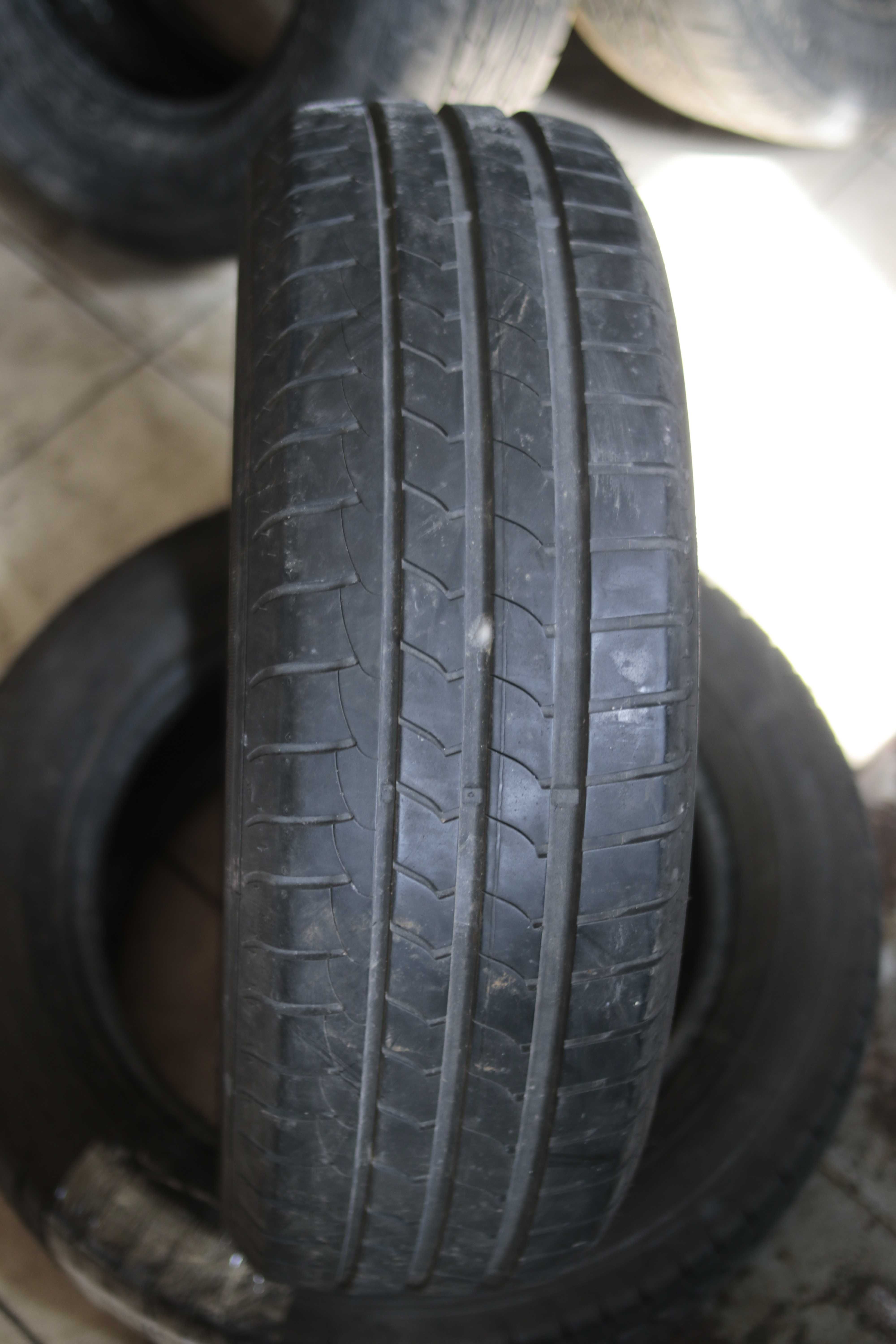 Резина GoodYear Eficent grip 195/60/R16 Лето Пара