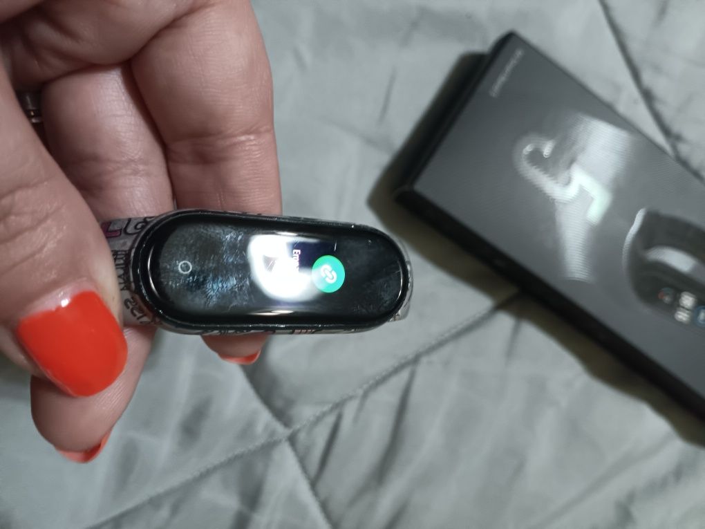 Mi band 5 com caixa e carregador