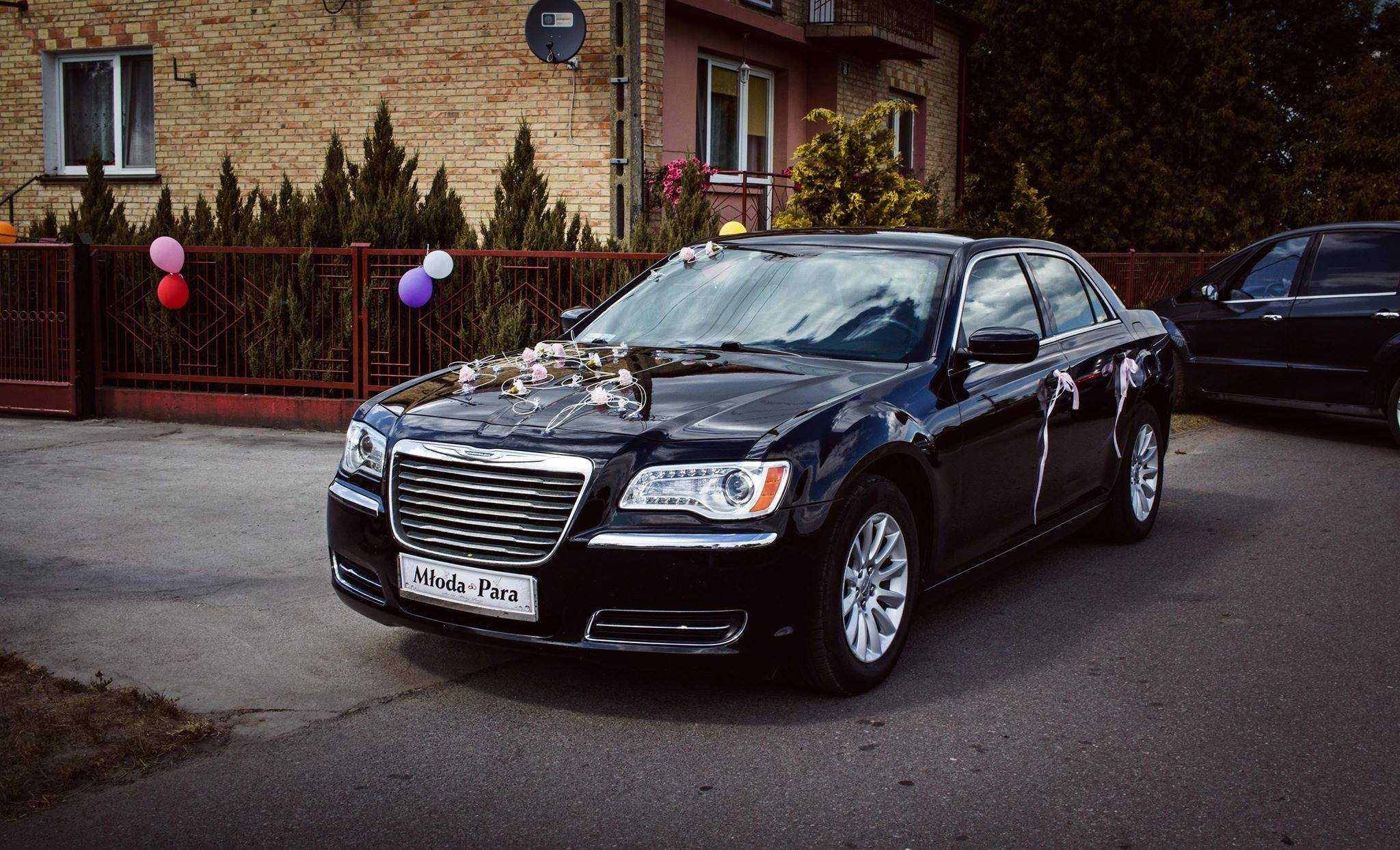 Auto samochód wynajem do ślubu Chrysler 300c wynajem z kierowcą