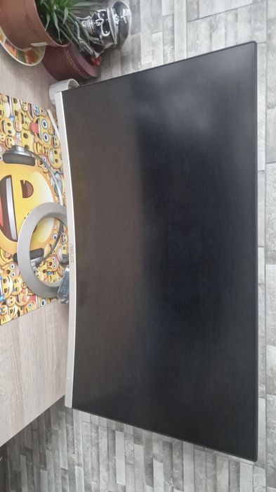 komputer stacjonarny MSI + monitor ASUS VZ27V + klawiatura MSI VIGOR G