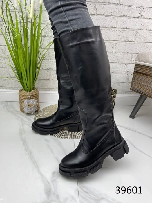 Жіночі шкіряні демісезонні чоботи