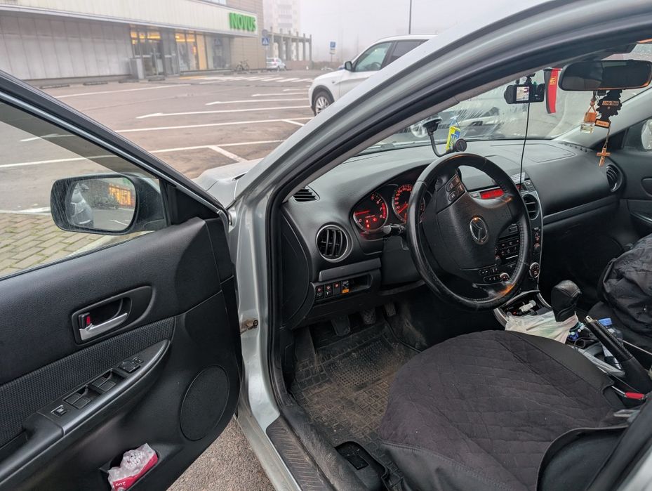 Мазда 6 2006 року