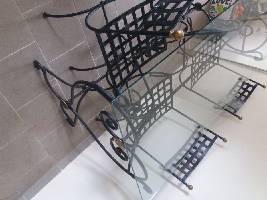 Stół metalowy ze szklanym blatem+ 4 krzesła metalowe