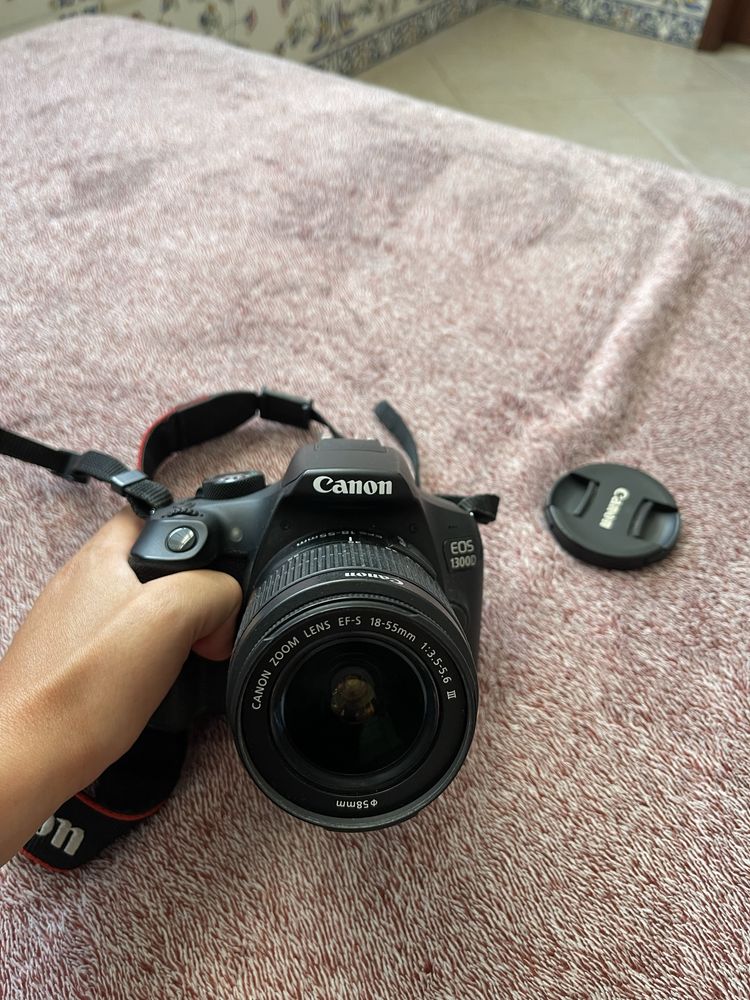 Máquina fotográfica Canon EOS 1300D