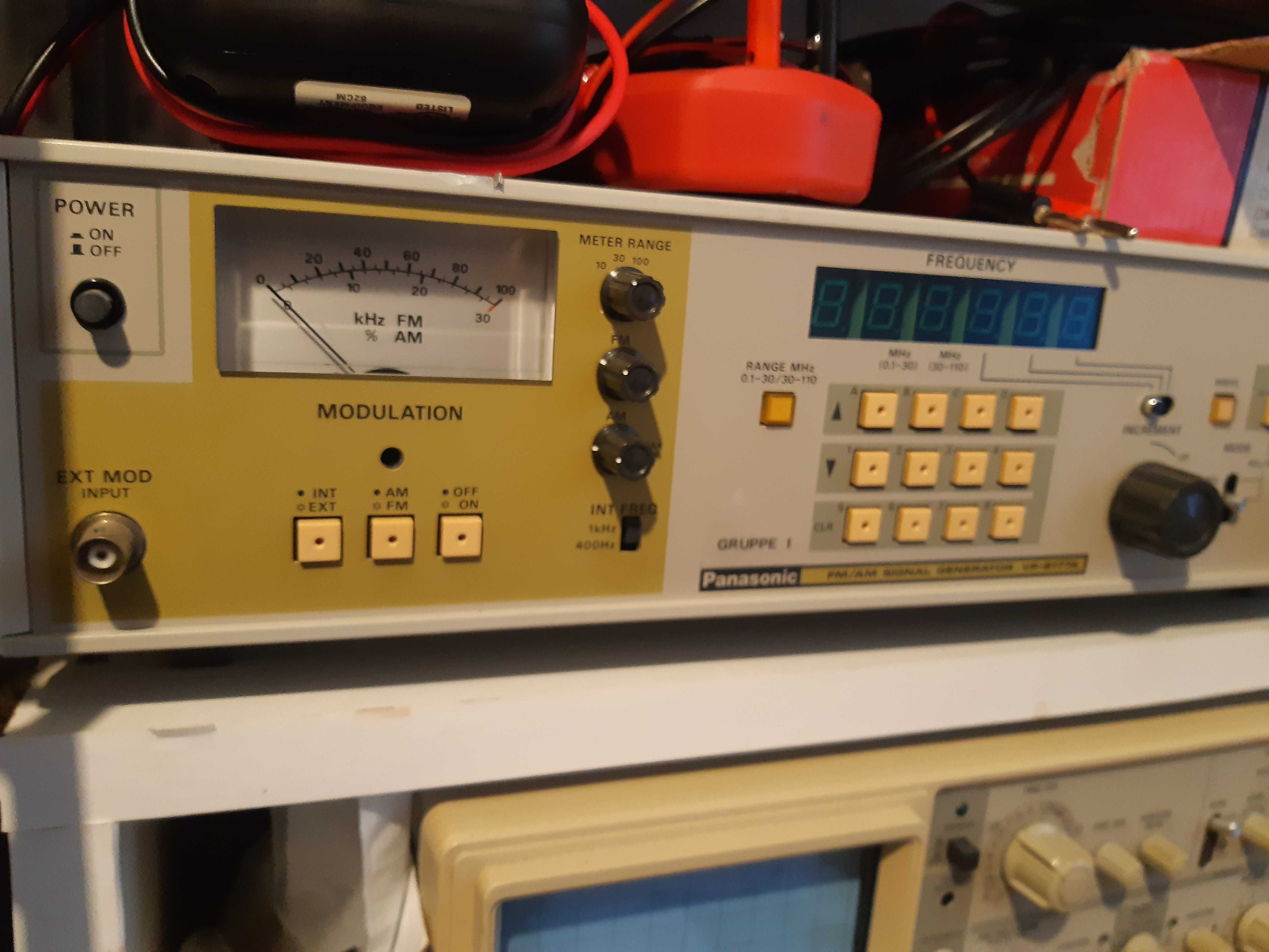 FM/AM Generator Panasonic VP-8177a