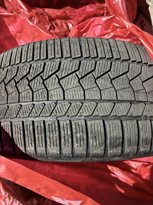 Зимові шини Continental 275/50R21