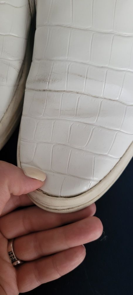 Calvin Klein 41 Białe mokasyny