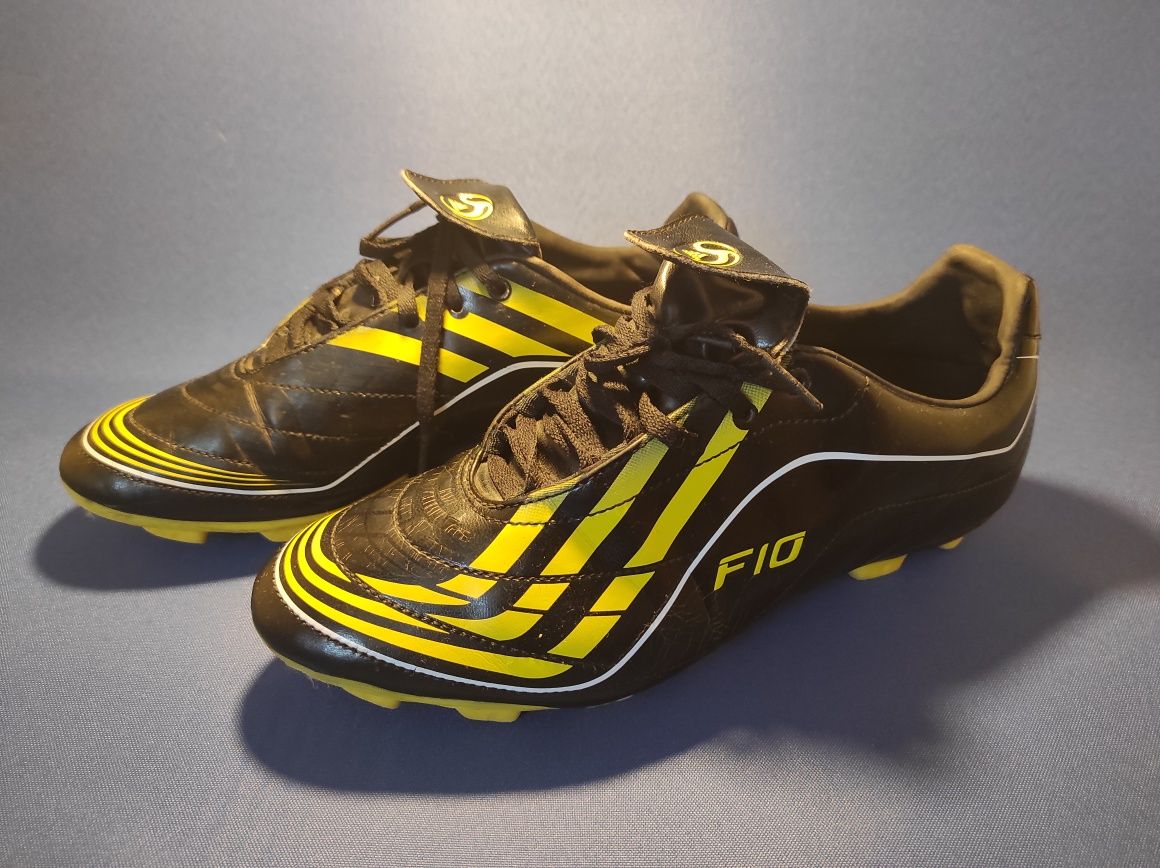 Футбольні бутси,копочки Adidas F10 TRX FG