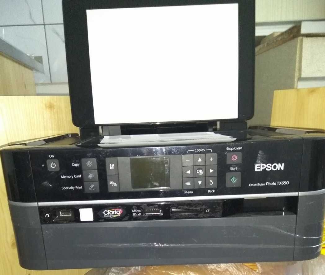 БФП струменевий EPSON Stylus TX-650 і Матричний принтер Epson LX-1050+