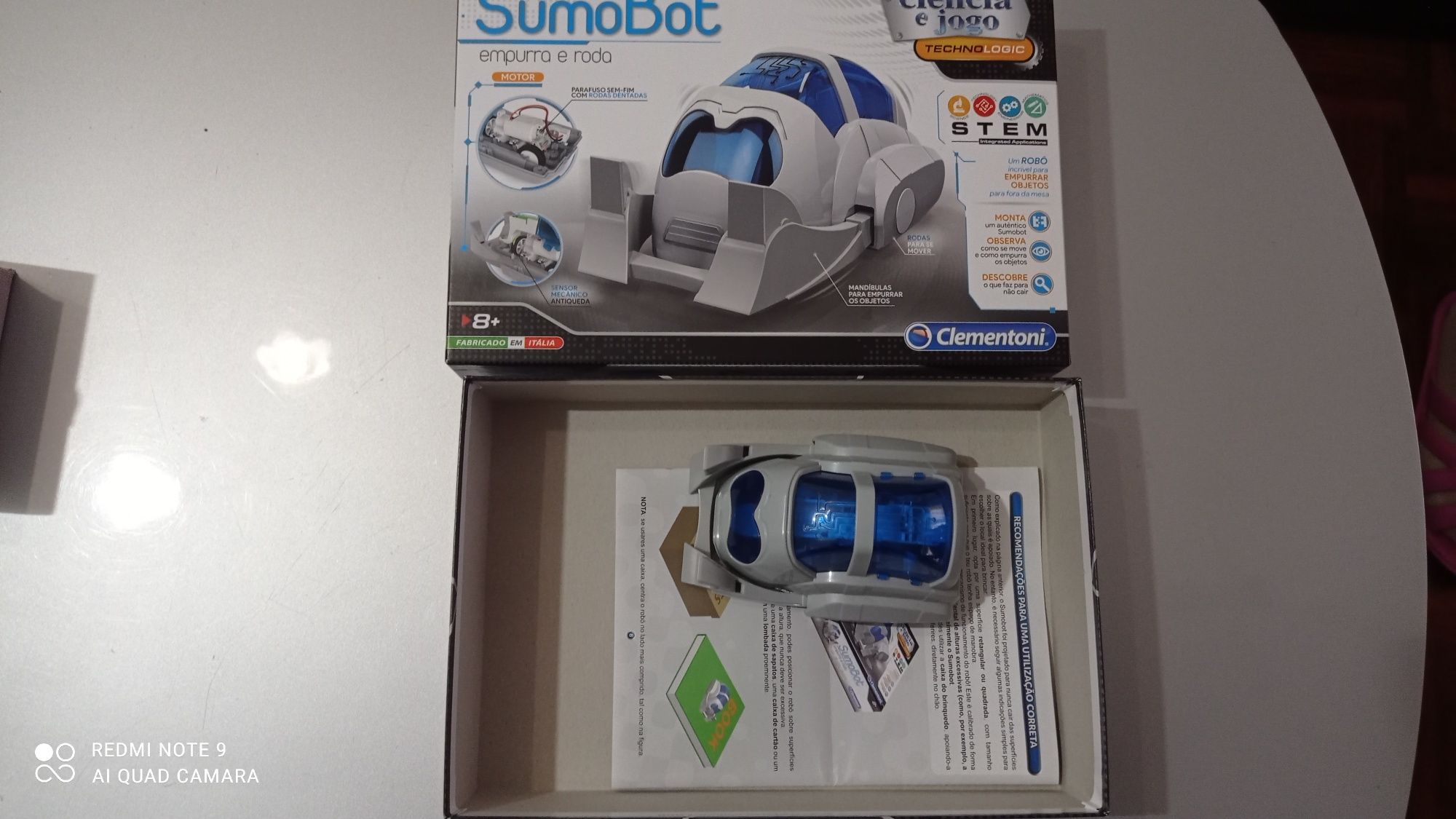 Brinquedo SumoBot para crianças