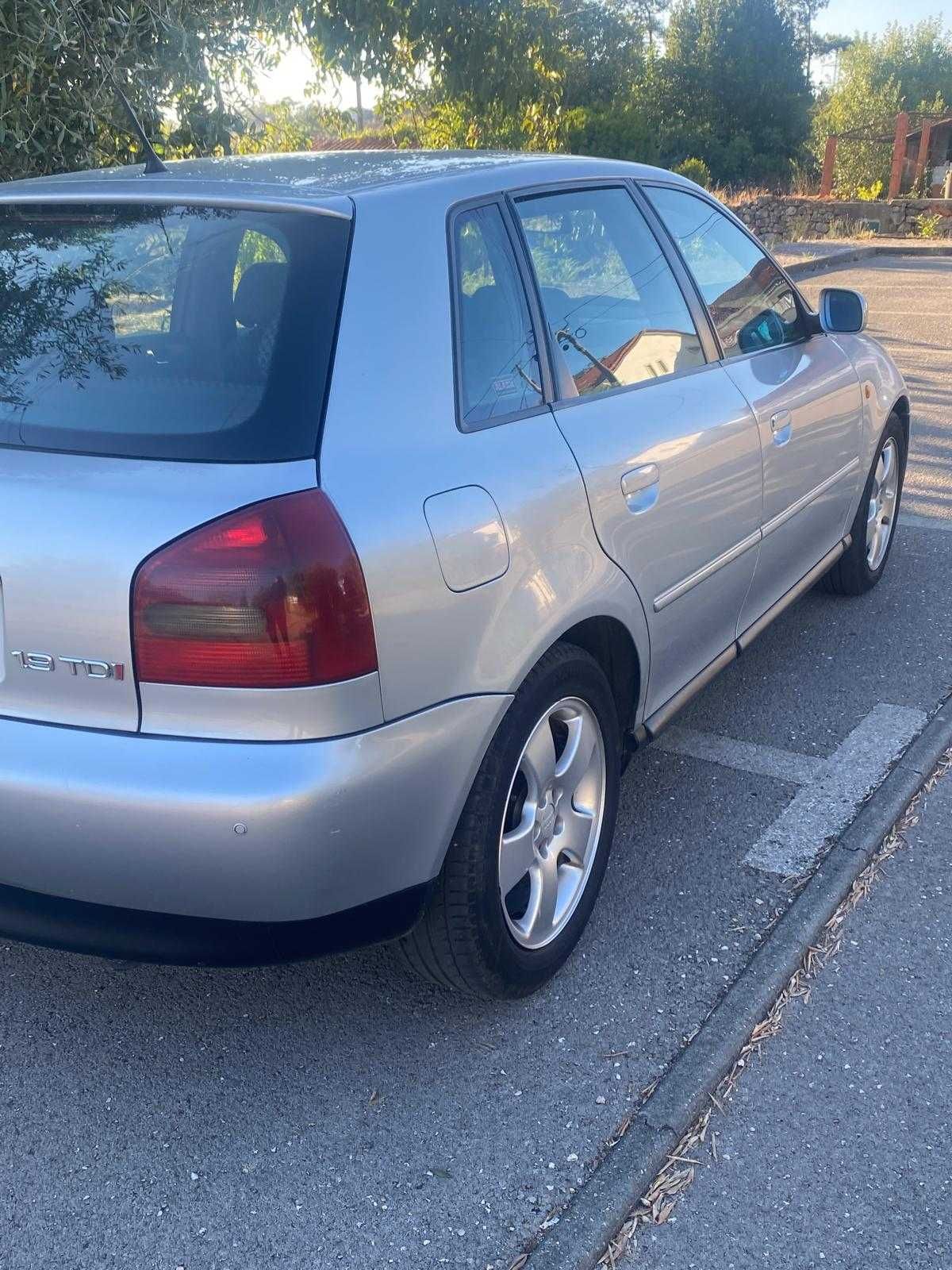 Audi A3 1.9TDI 110CV 5 Portas