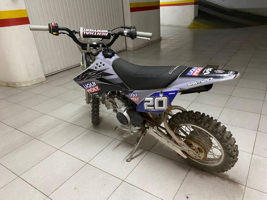 kawasaķi klx 110 de 2023