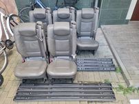 Fotele 2 i 3 rząd Grand Espace 4 komplet z szynami przedlift 2003r.