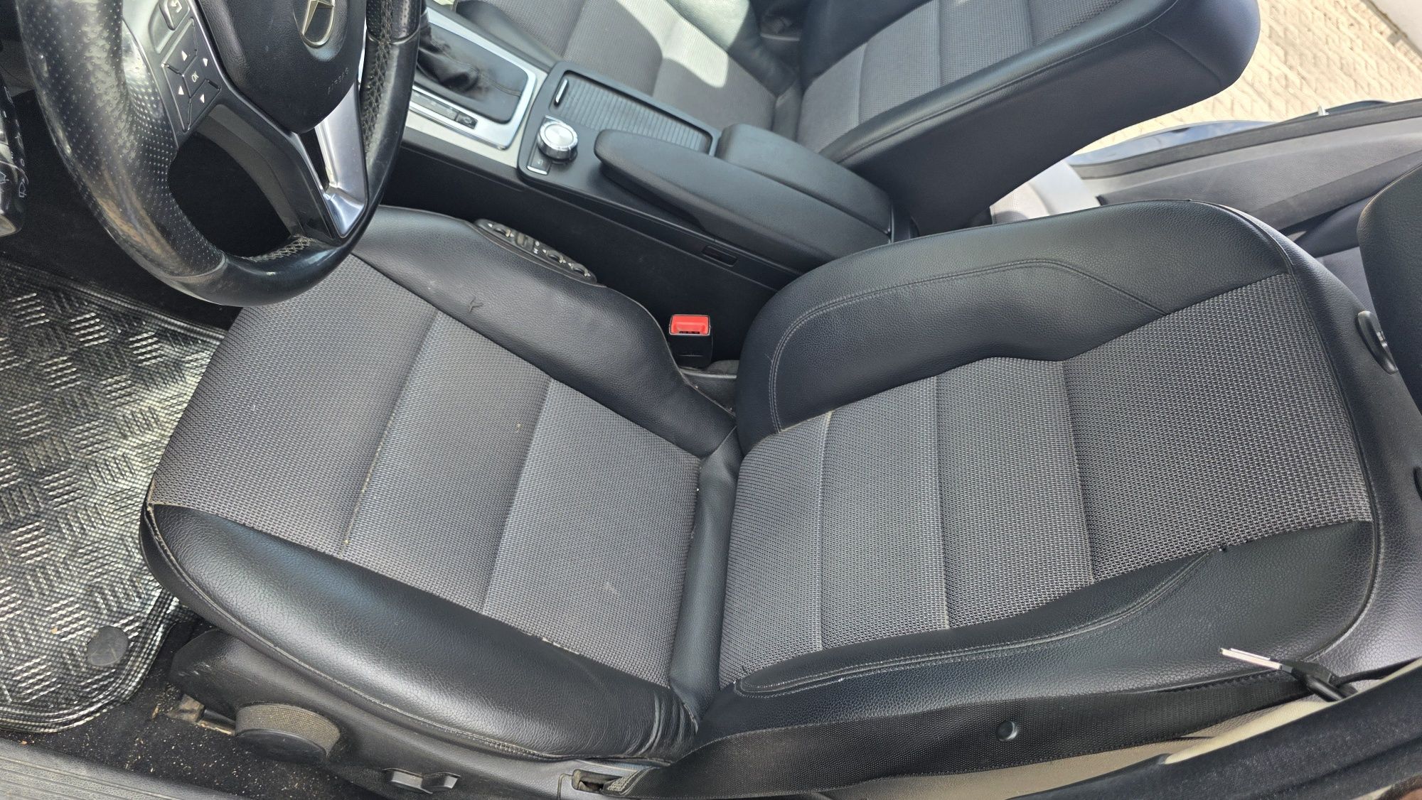 Mercedes 220 Avantegrade