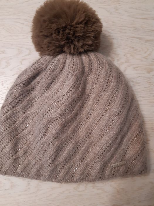 Monnari nowa beżowa zimowa czapka z pomponem r. S 36 na zimę