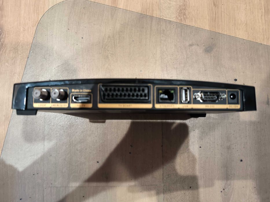 Solovox V8s Box para antena parabólica