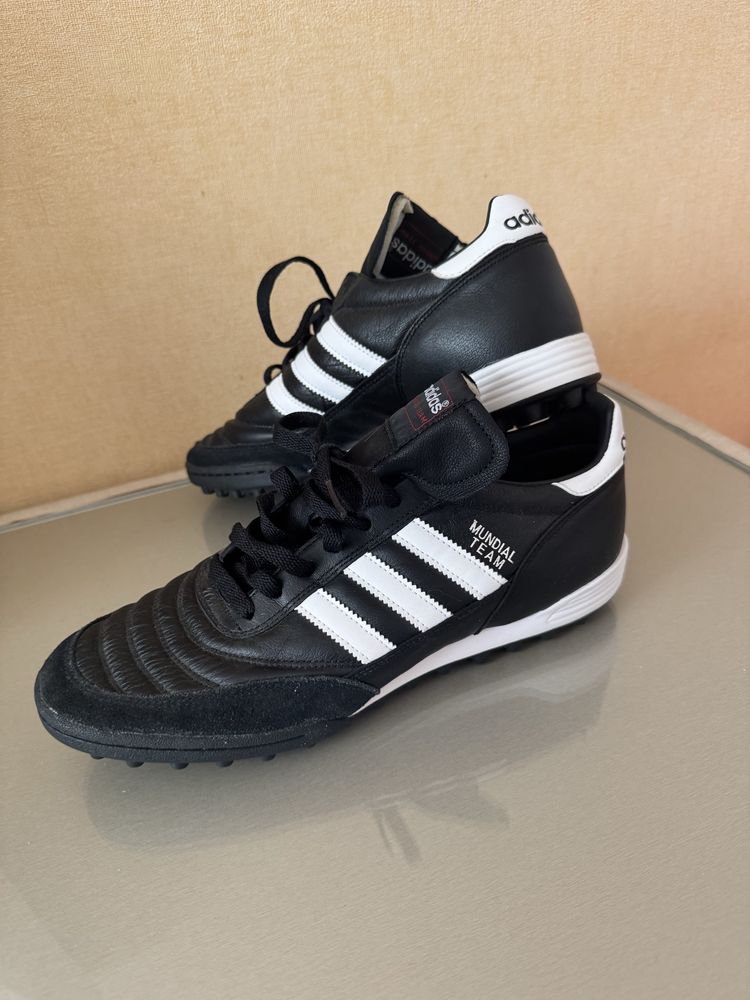 Сороконожки adidas Mundial Team
