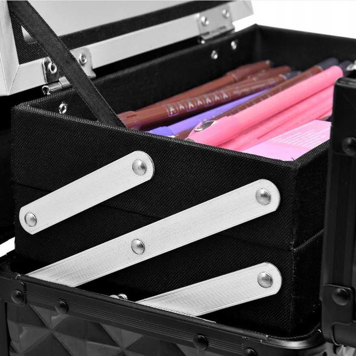 Kuferek, skrzynka, organizer  kosmetyczny