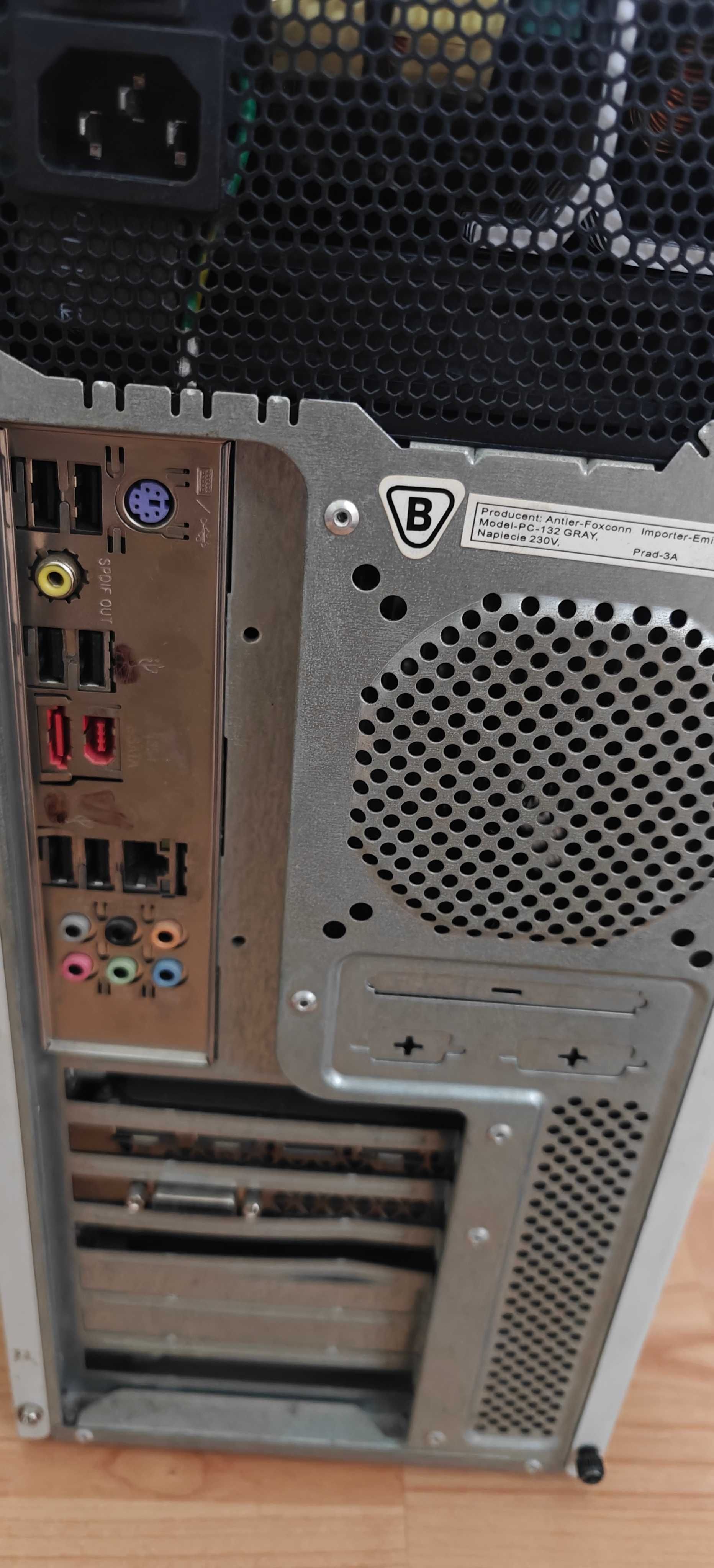 Komputer Intel Q9550 ssd 128gb 4x2GB  GF 980ti zasilacz 750w Monitor