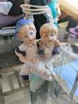 Estatuetas em porcelana
